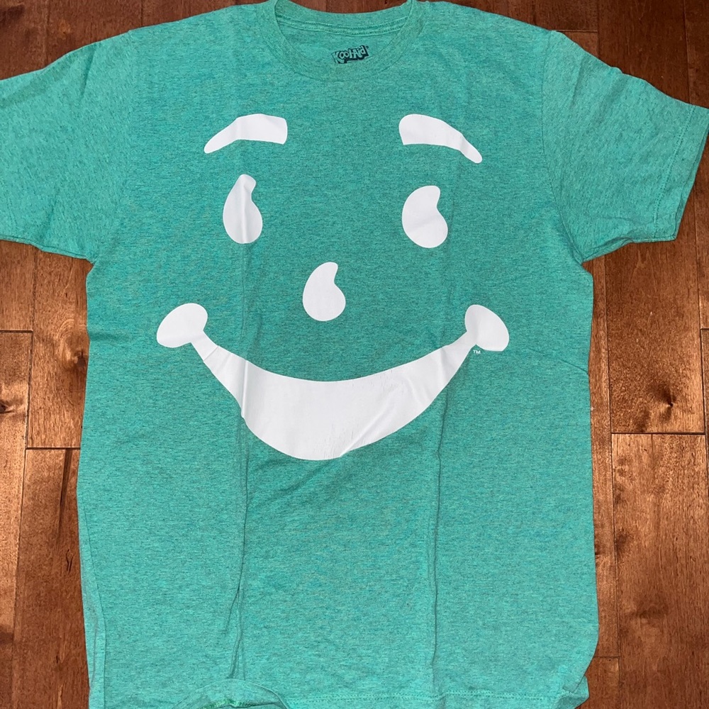 Bundle With 6 T-Shirts